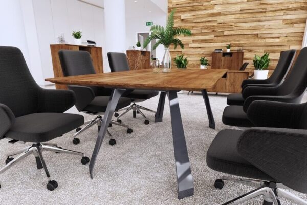 Chromowane nogi do stołu pasują do glamour; profil 60×30 lub 80×40 mm przy blatach 140–180 cm, wysokość 720–740 mm, stopki regulowane.